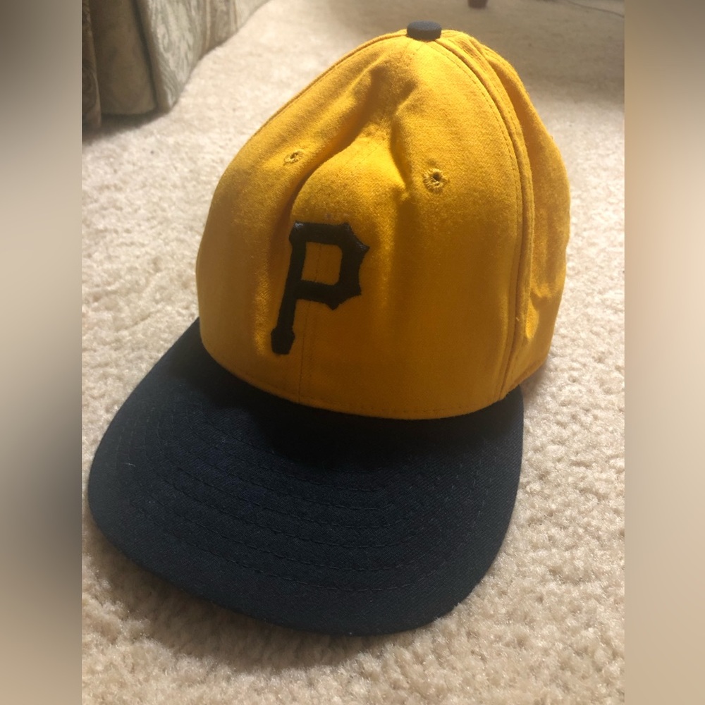 RARE Vintage Pittsburgh Pirates Cooperstown Collection Fitted Hat Sz 6 3/4
